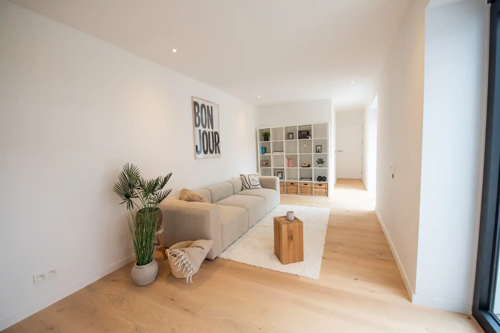 TE KOOP: Instapklaar, volledig gerenoveerd appartement met 1 slaapkamer in hartje Waregem foto 5