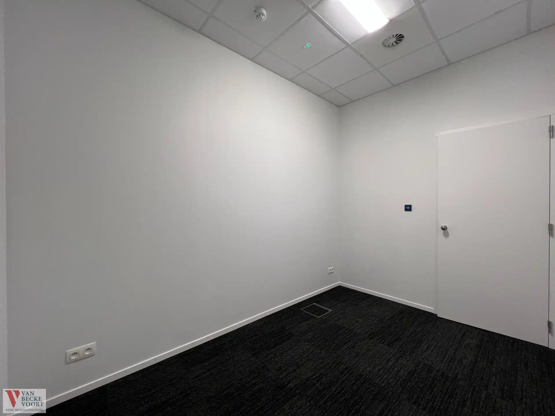 Handelspand 417m² in nieuwbouwresidentie foto 9