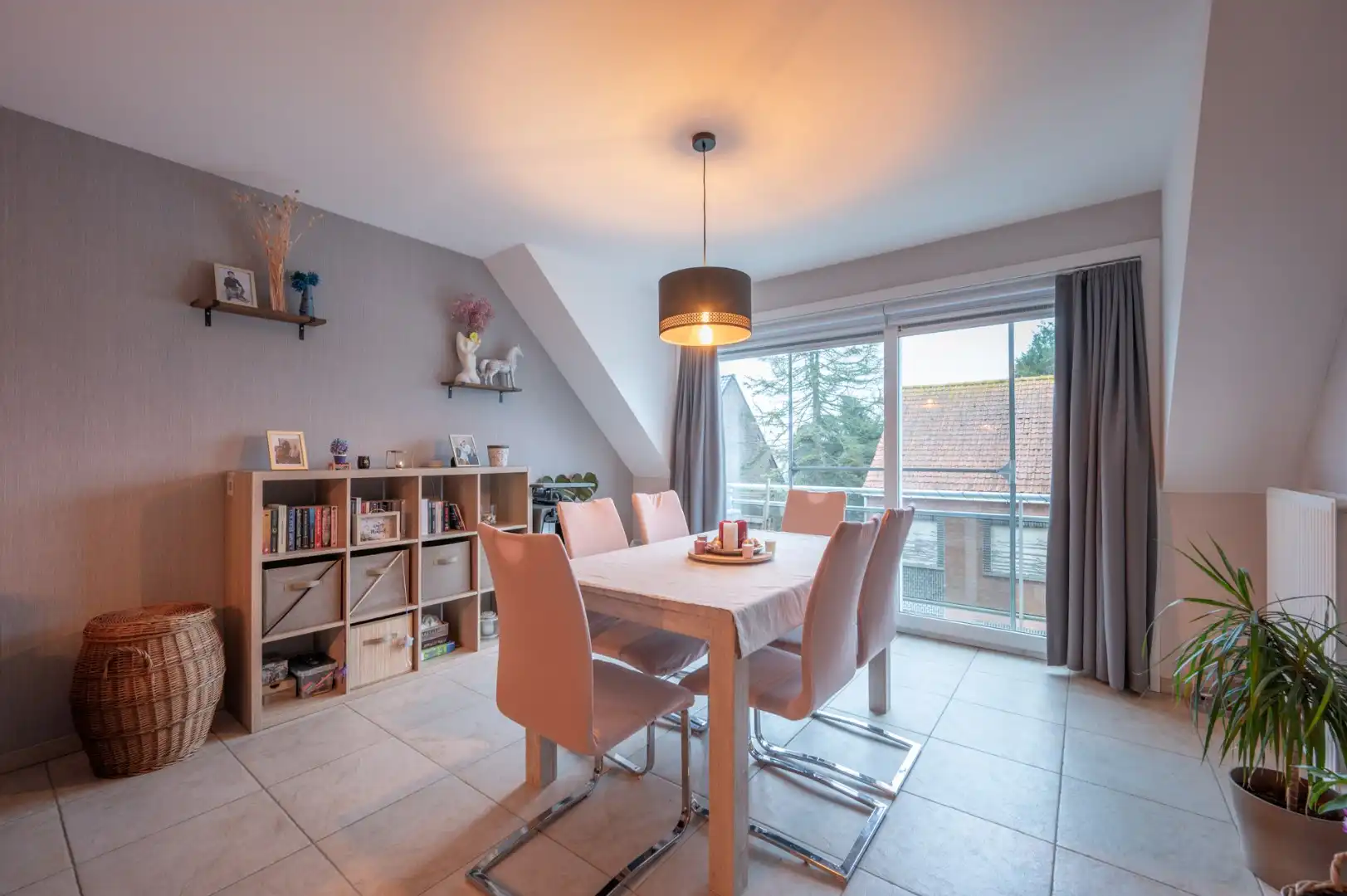 Instapklaar appartement op centrale ligging! foto 3