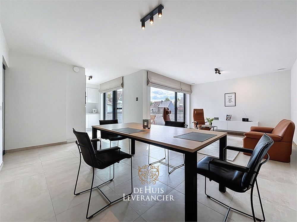 Discrete luxe & tijdloze elegantie : subliem nieuwbouwappartement met terras en gemeenschappelijk tuin te koop in Boechout foto 20