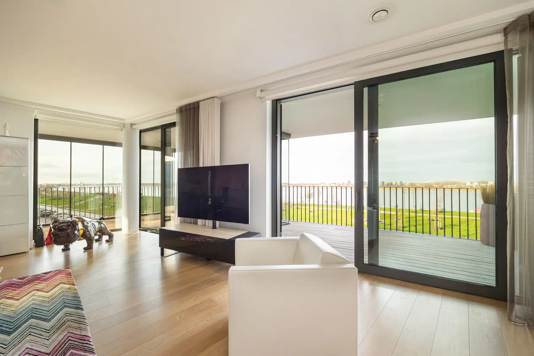 Riant luxe apppartement van 213 m² met Scheldezicht  foto 14