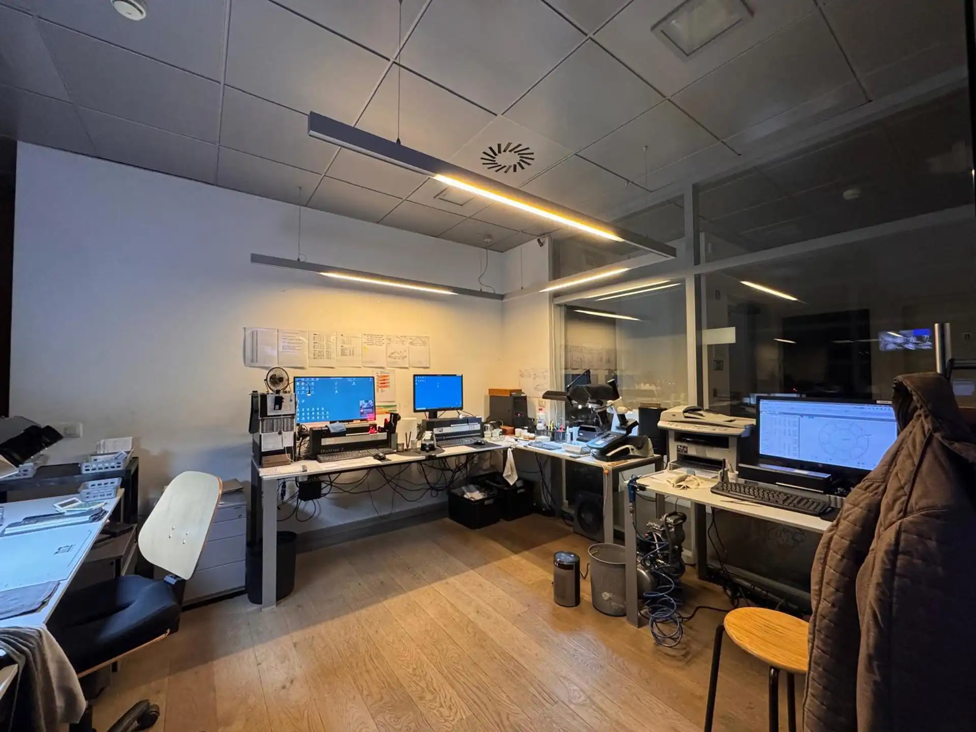 Kantoor met kelder te koop in het hart van de diamantwijk foto 11