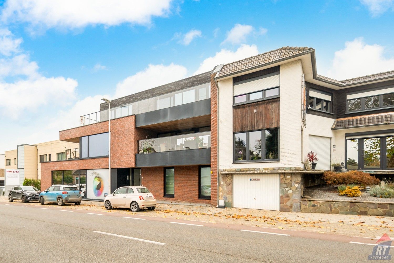 Gelijkvloers appartement met 2 slaapkamers, groot terras en parkeerplaats foto 23