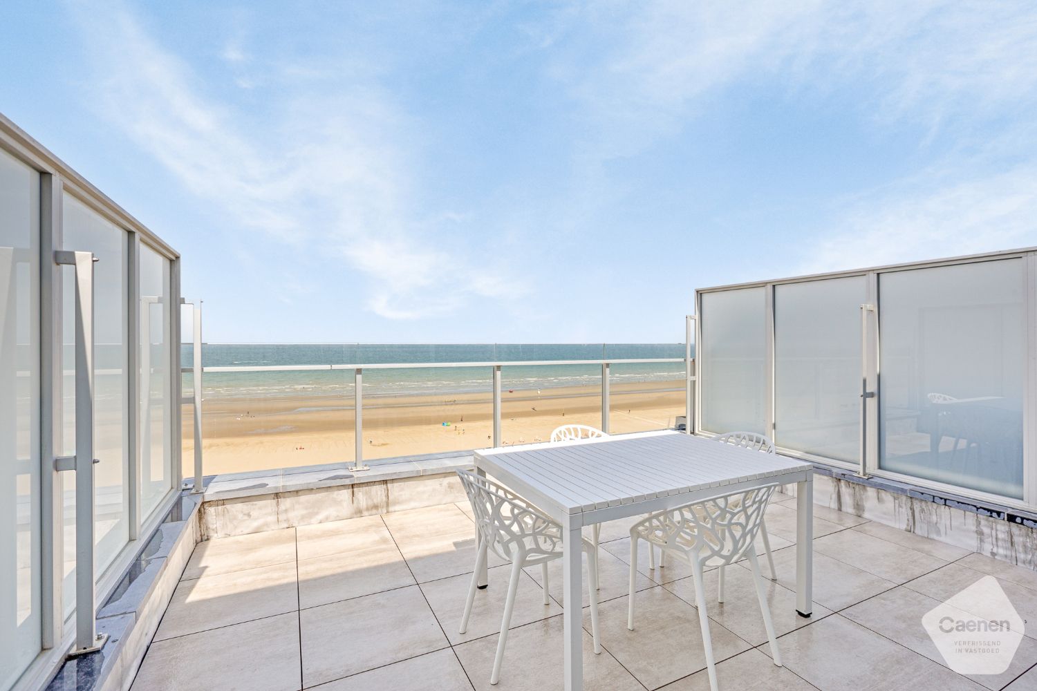 Gerenoveerde penthouse met terrassen en schitterend zeezicht! foto 2