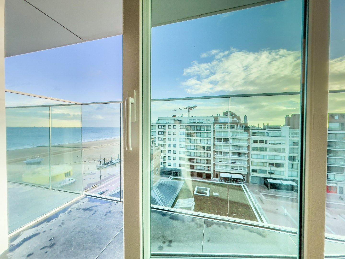 Zonnig appartement met prachtig zeezicht, gelegen op het Lichttorenplein. foto 3