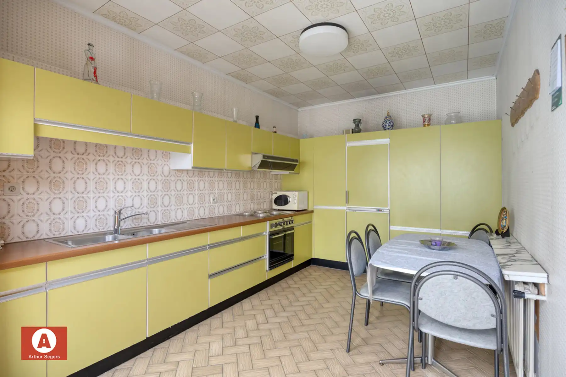 Solide te renoveren woning nabij het centrum van Buggenhout foto 7