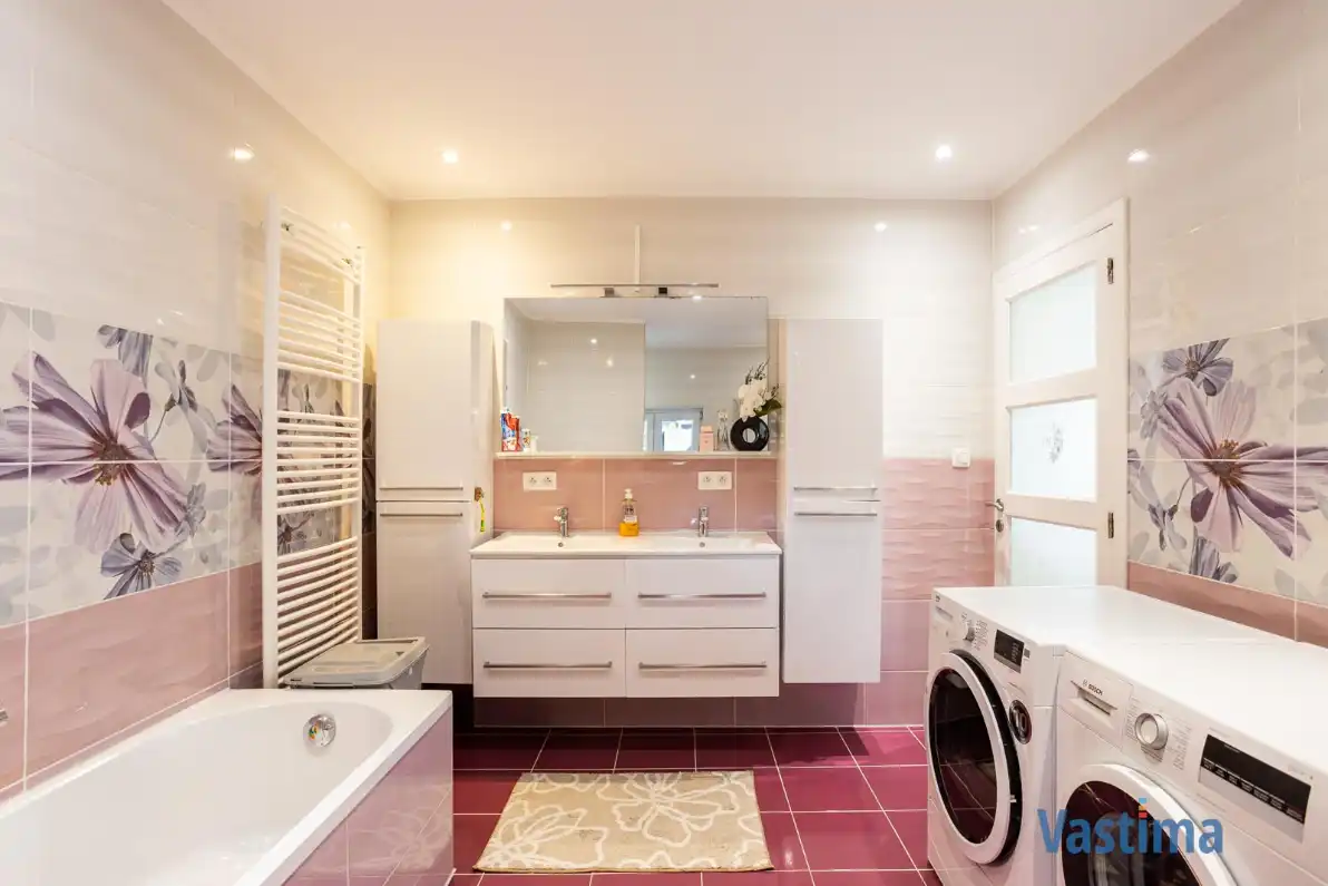 Instapklare, energiezuinige familiewoning met 4 slaapkamers, tuin en garage foto 12