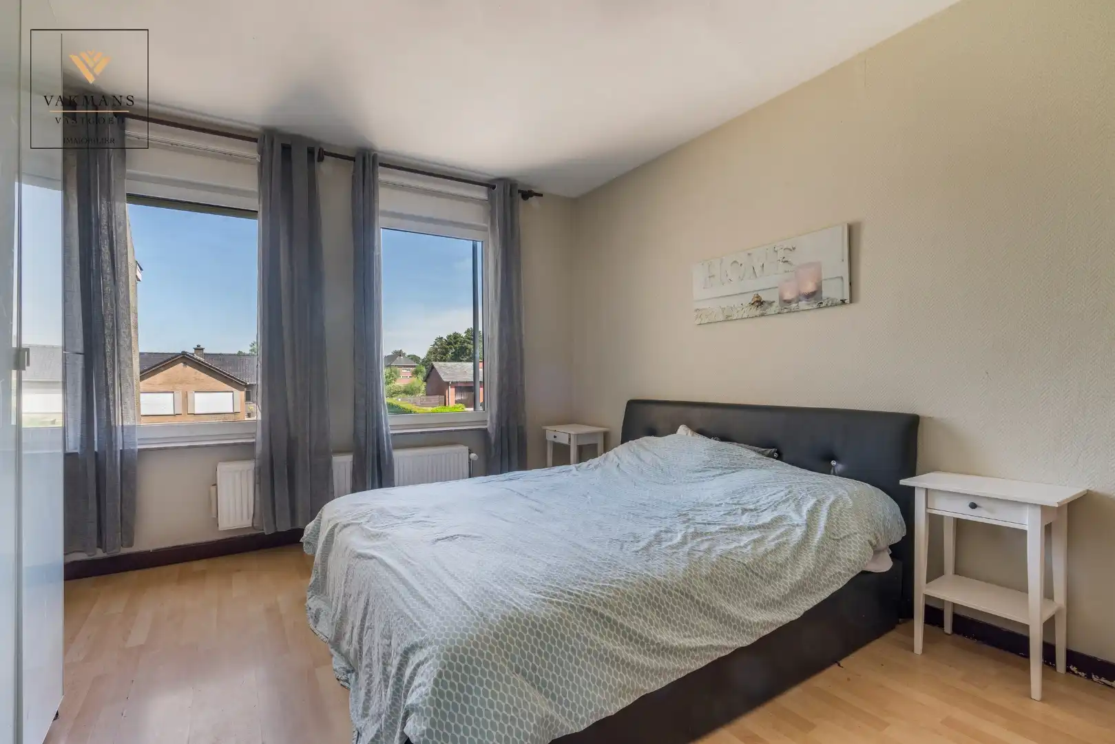 Ruime gezinswoning met 4 slaapkamers, tuin en eigen parkeerplaats. foto 15