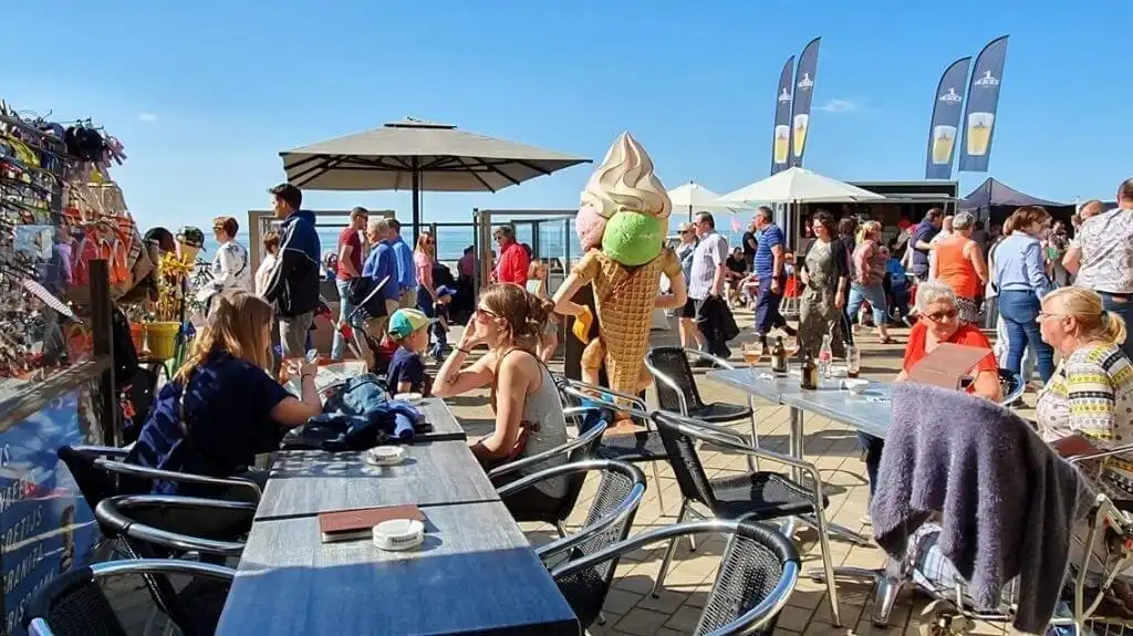 Horecapand met Terras te koop op de ZEEDIJK in Middelkerke foto 11