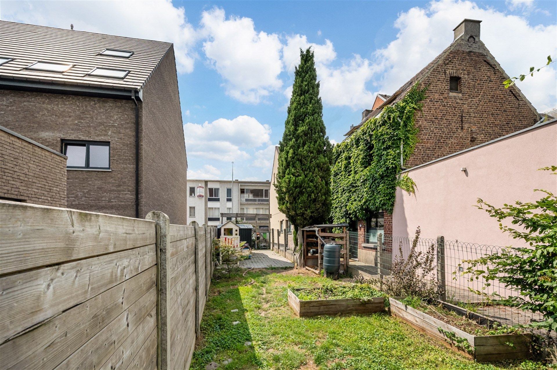 Gerenoveerde, ruime gezinswoning met 5 slaapkamers in hartje Denderhoutem foto 23
