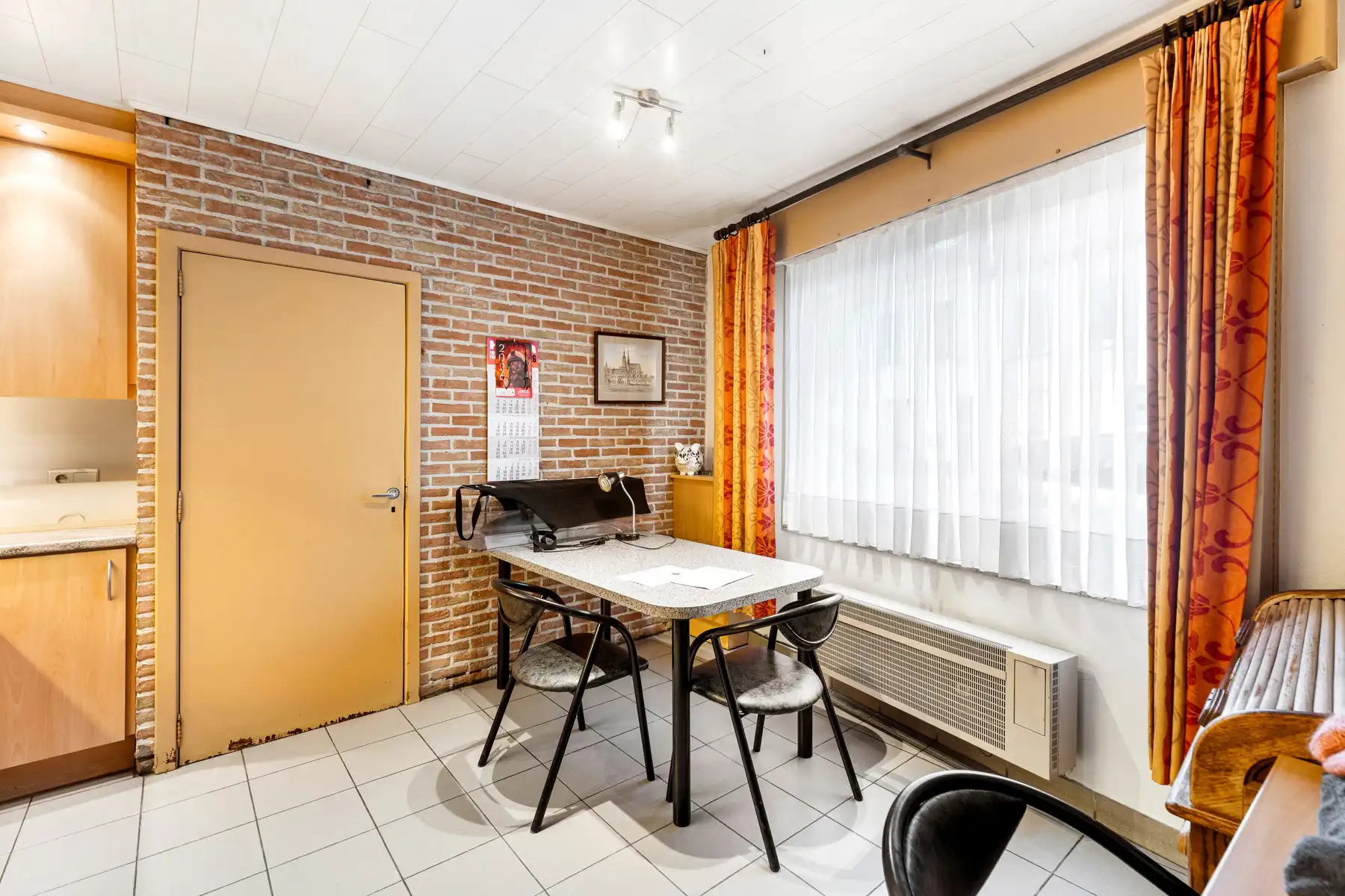 Handelshuis met woonst op sterke locatie in Sint-Kruis foto 16