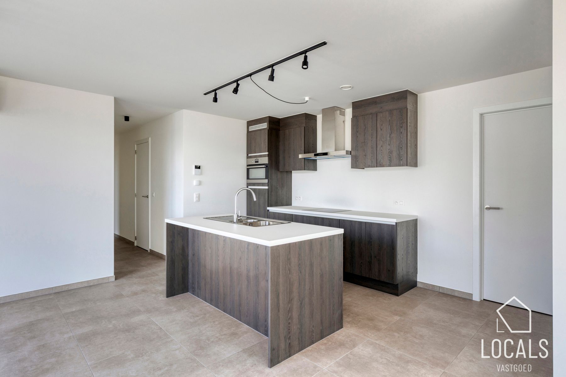 Nieuwbouw appartement met autostaanplaats in centrum Ninove foto 11