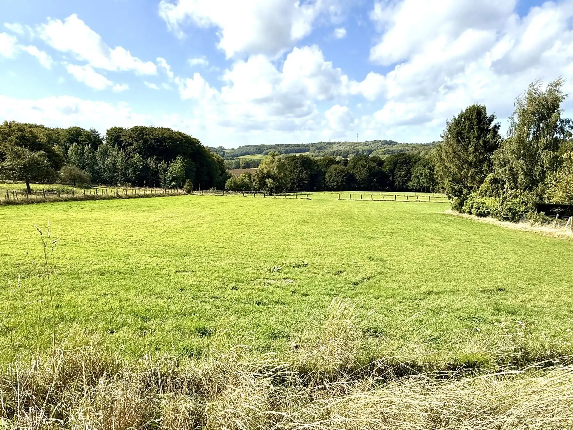 Bouwgrond van 1504m2 met een UNIEK ZICHT! foto 3