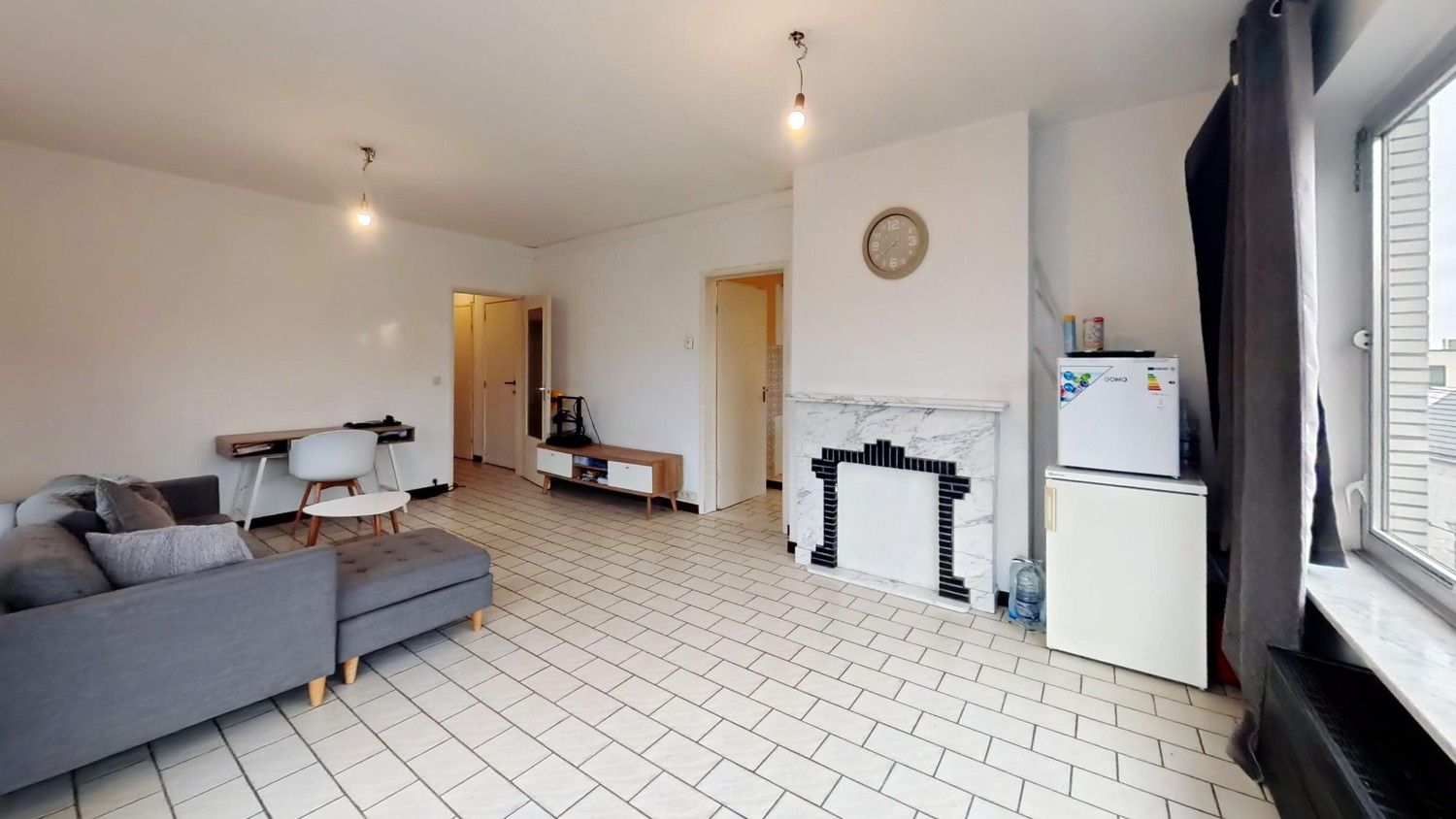 Centraal gelegen appartement met 2 slaapkamers! foto 3