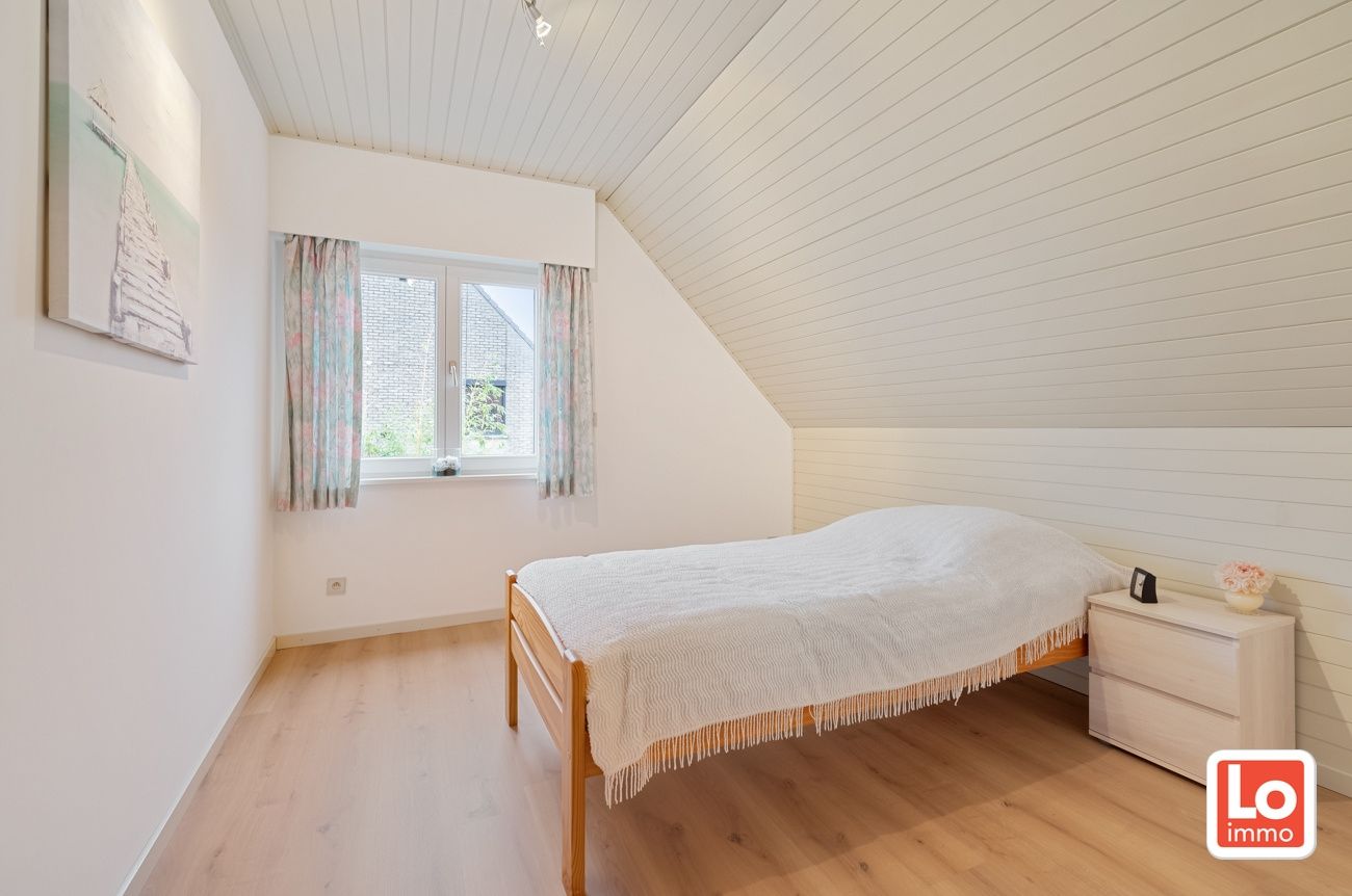 VERKOCHT! Charmante alleenstaande woning met grote tuin te Sint-Amandsberg! foto 15