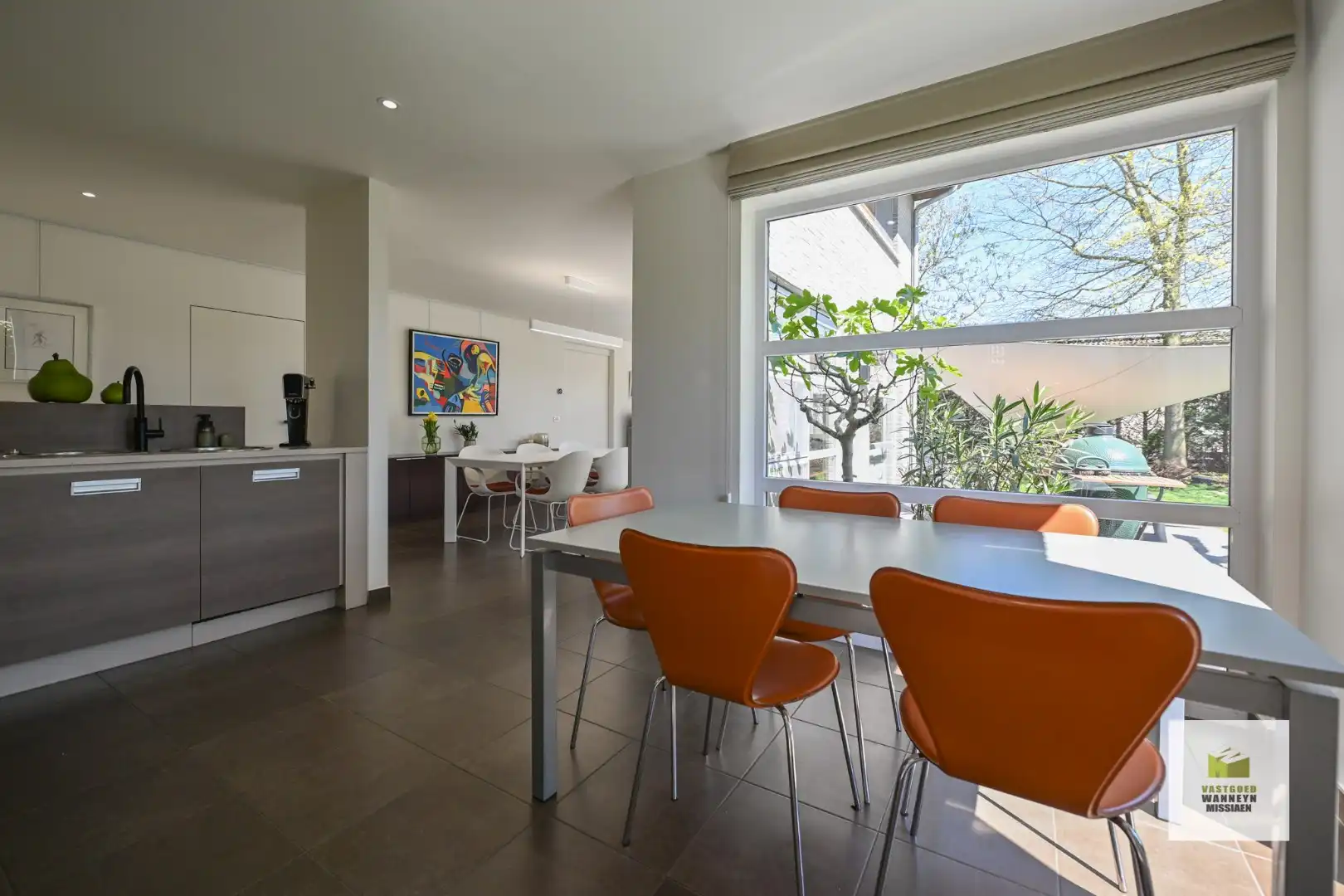 Energiezuinige alleenstaande woning met 5 slaapkamers op rustige ligging. foto 6