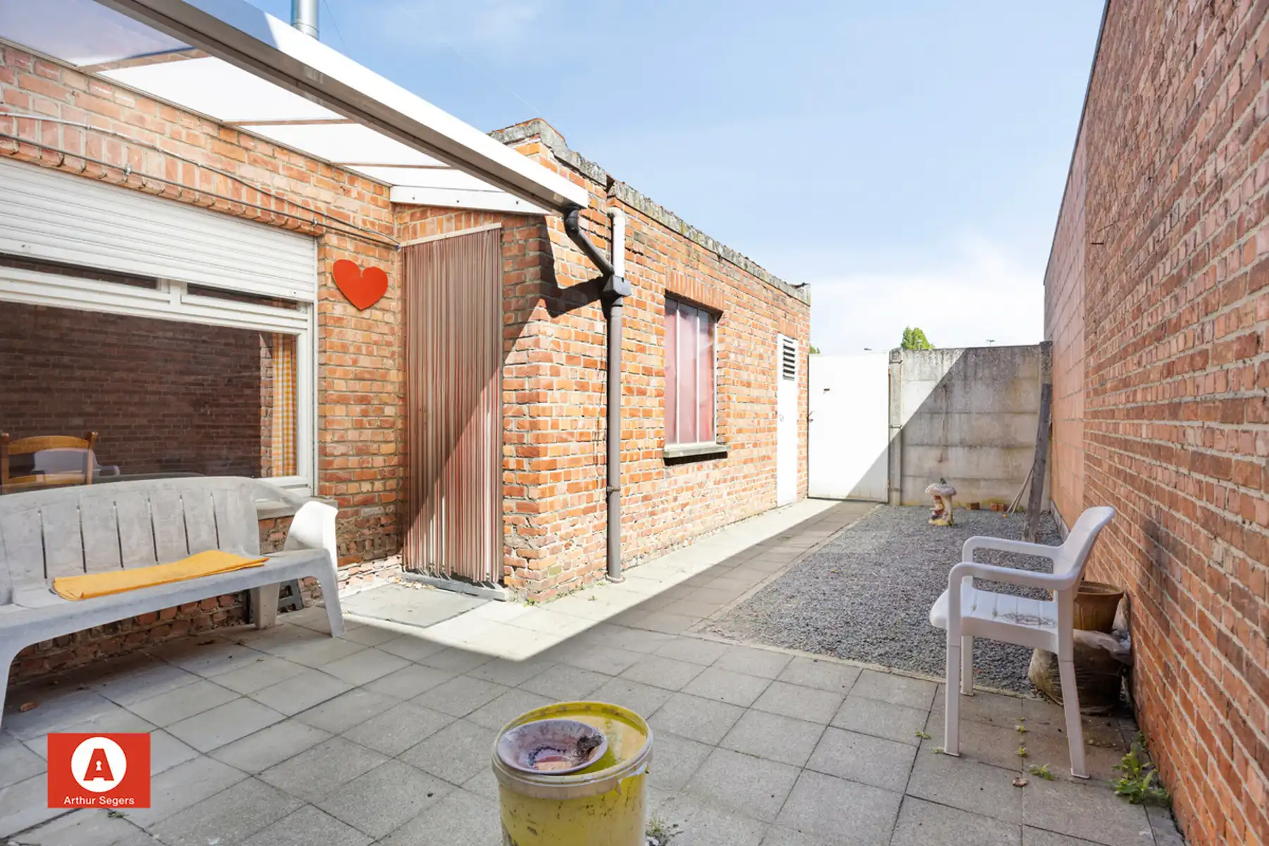 Solide te renoveren burgerwoning mét doorgang in Opstal foto 21