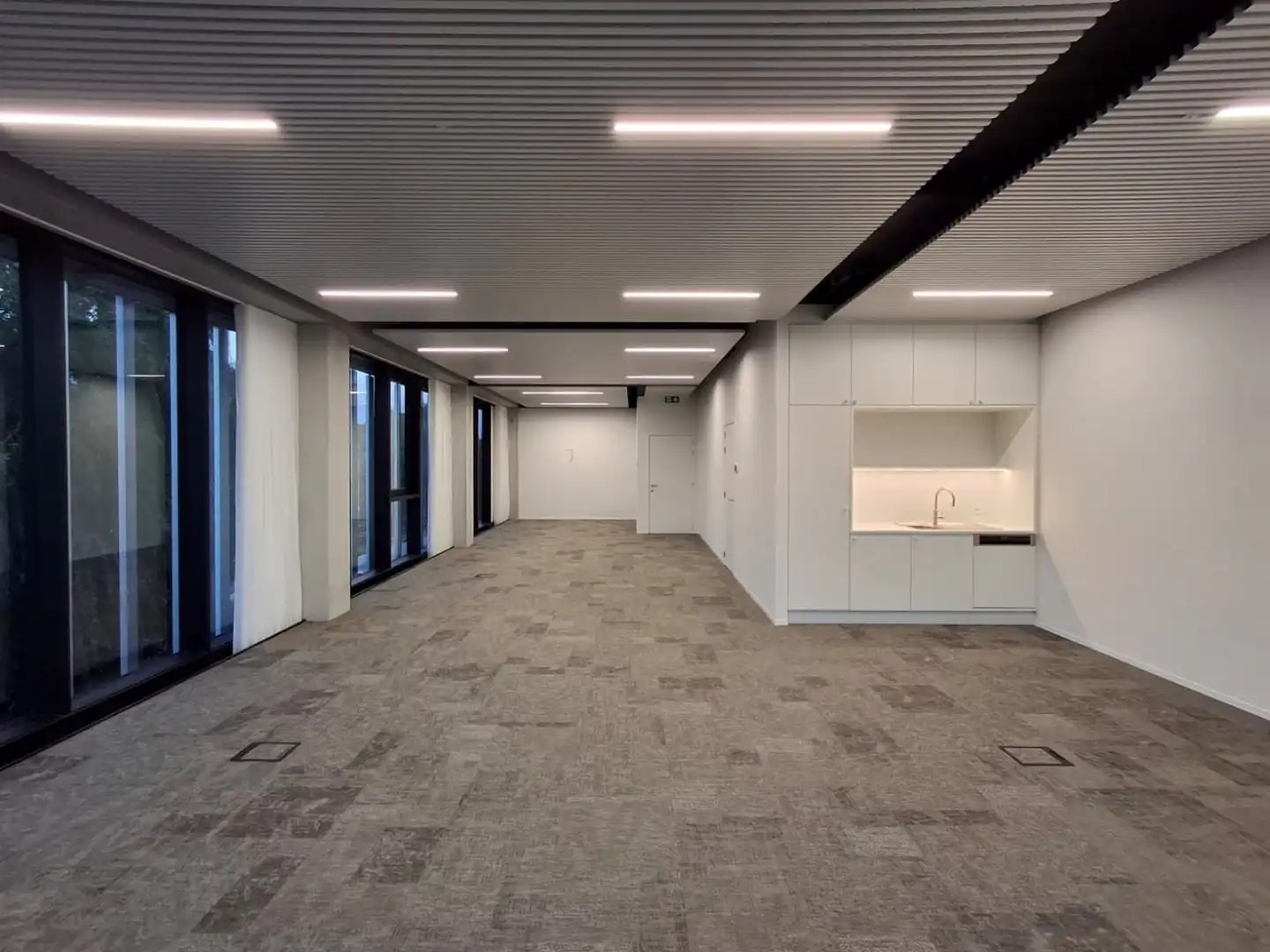 INSTAPKLAAR KANTOOR IN HARTJE TIELT foto 6