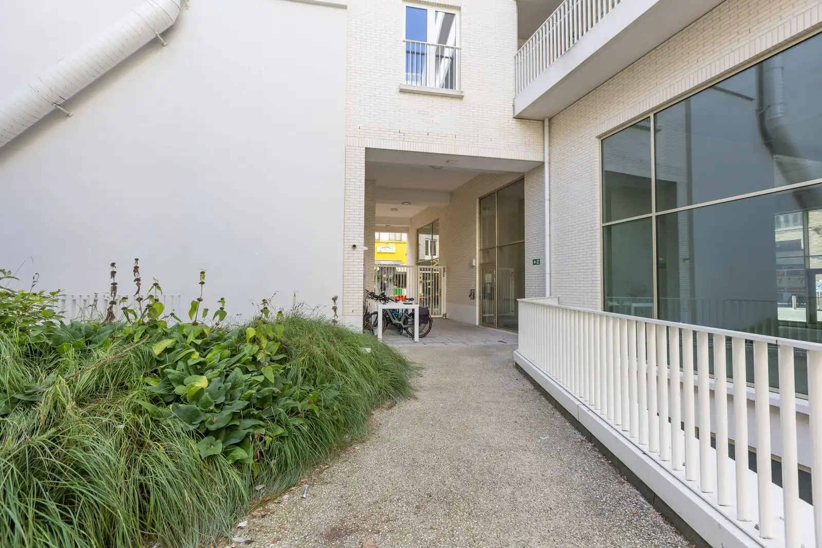Instapklare serviceflat met 1 slaapkamer in het centrum van Oostende foto 11