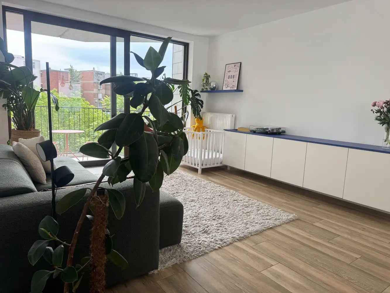 Modern tweeslaapkamerappartement met terras en topligging aan het Stadspark foto 4
