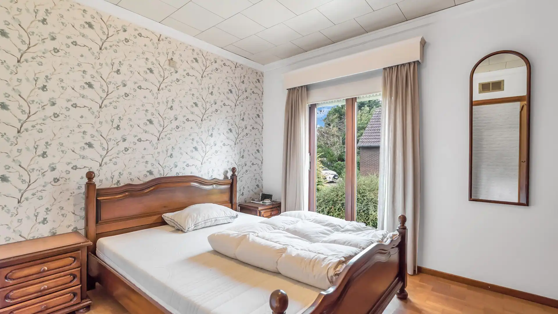 Ruime vrijstaande woning op een prachtig perceel van 746 m² in Rekem foto 14