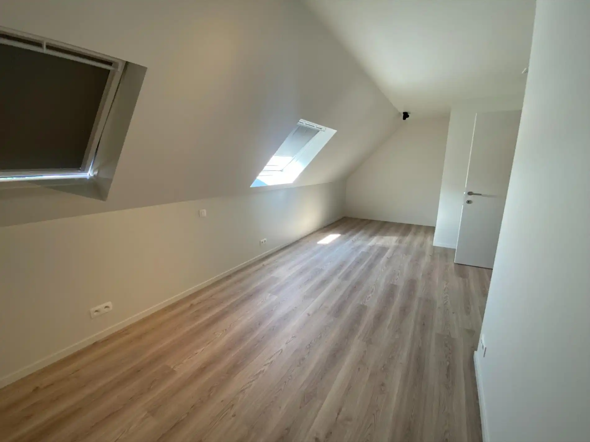 Uitstekend gelegen nieuwbouwwoning met garage foto 7