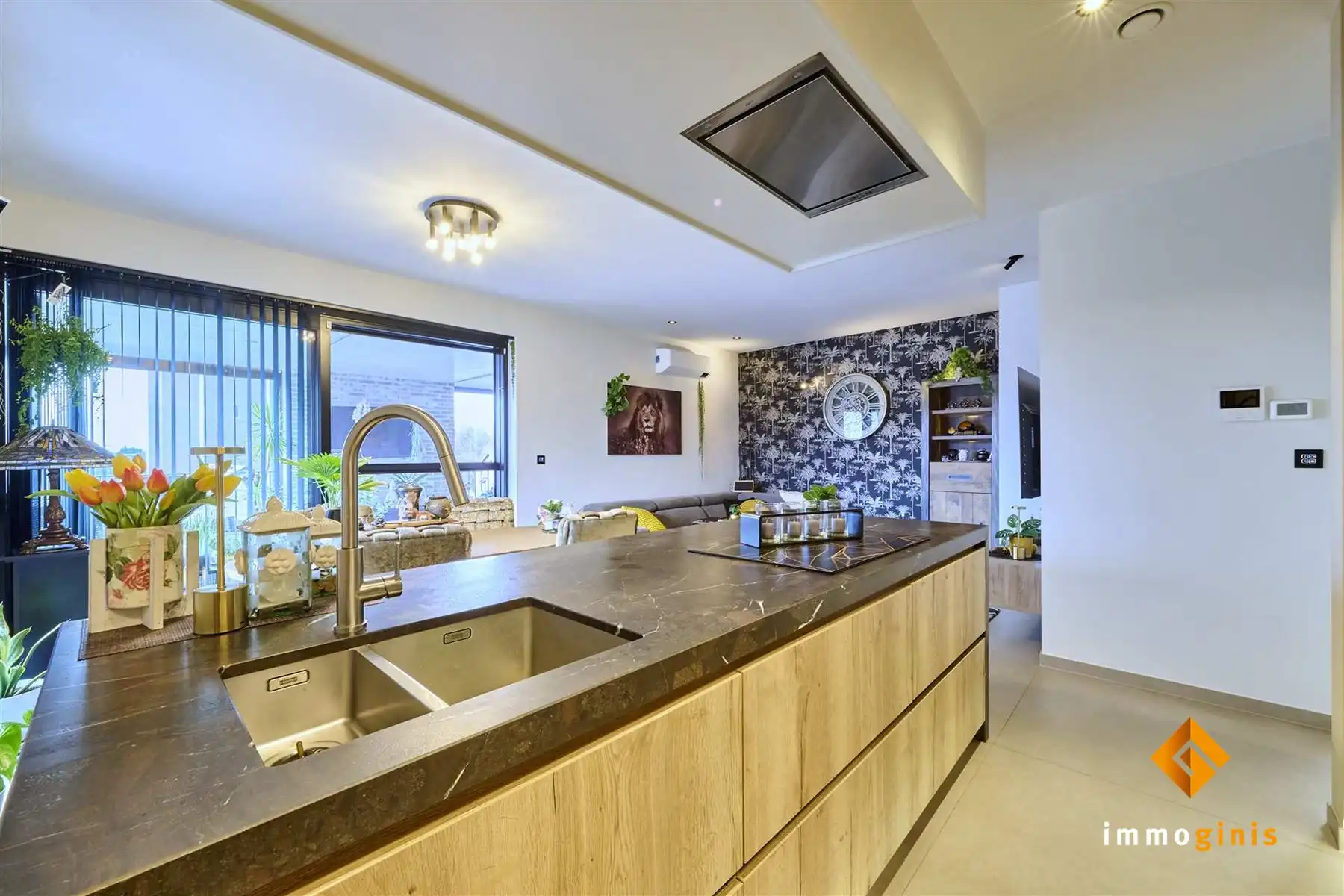 Luxueus 3-slaapkamerappartement met zéér ruim terras, gelegen op de 2e verdieping. foto 9