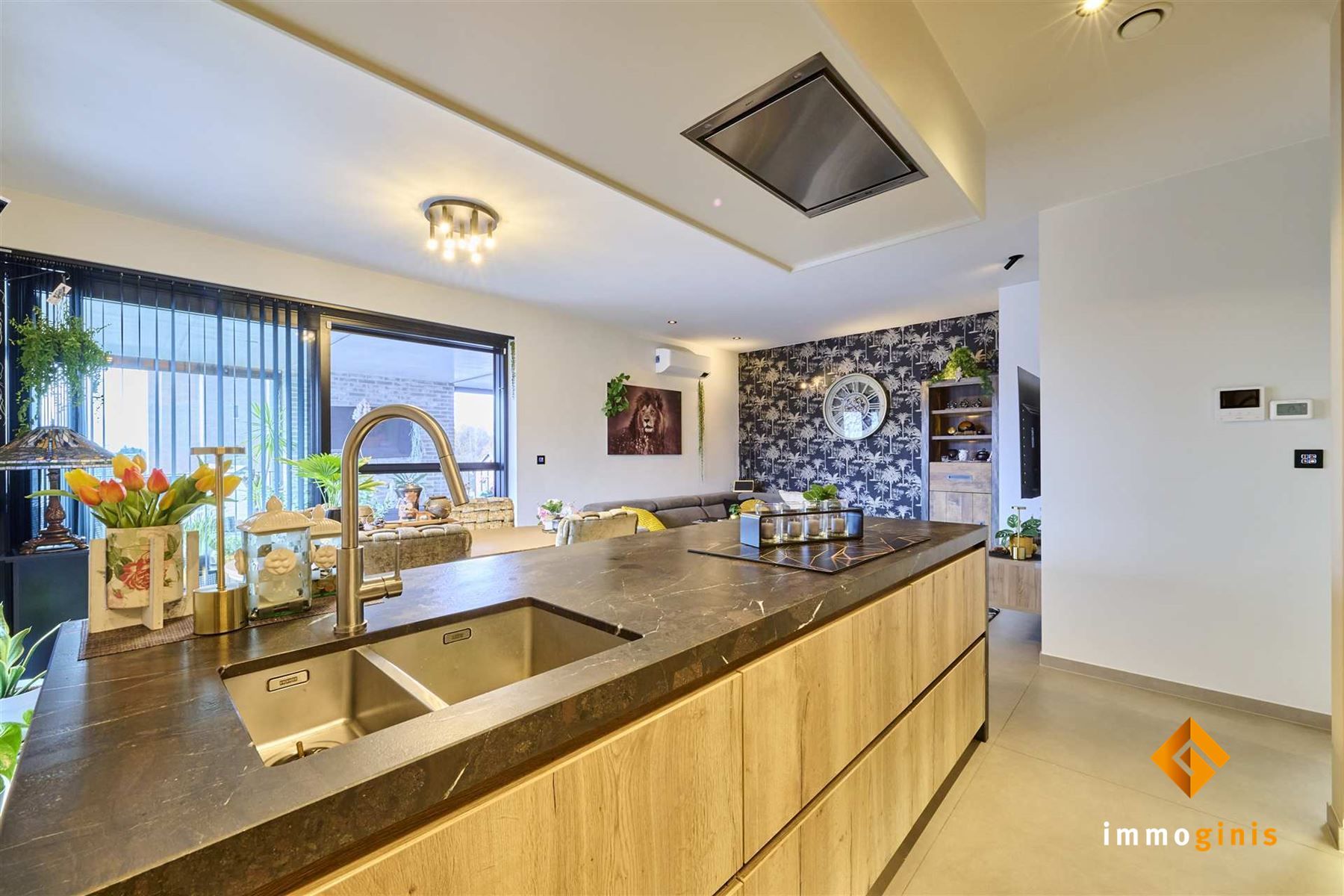 Luxueus 3-slaapkamerappartement met zéér ruim terras, gelegen op de 2e verdieping. foto 9