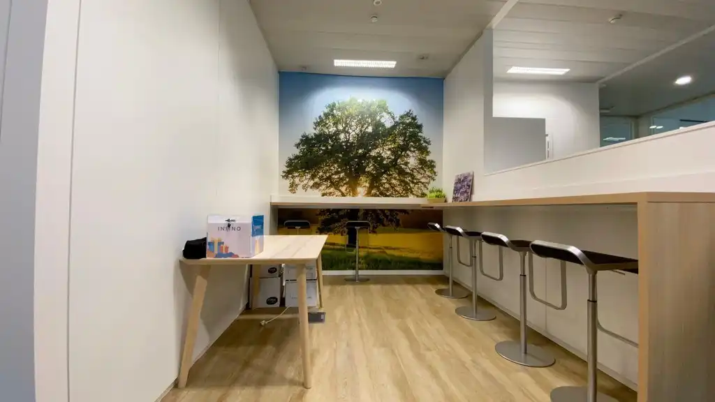 Instapklaar kantoorgelijkvloers te huur in Blue Towers in Gent foto 6