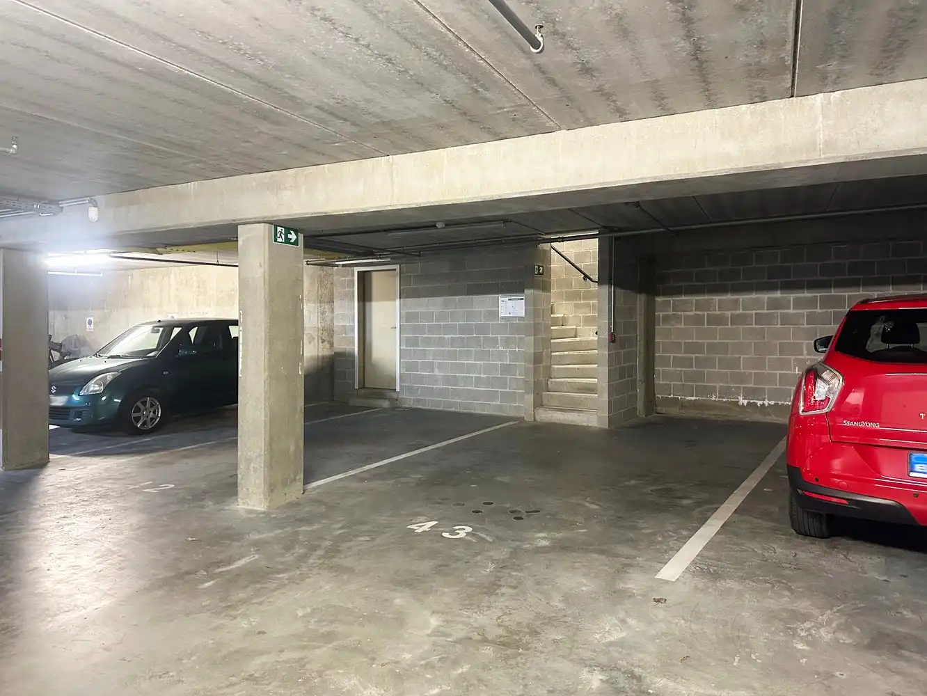 Zes autostaanplaatsen en berging op centrale locatie in Kontich foto 9