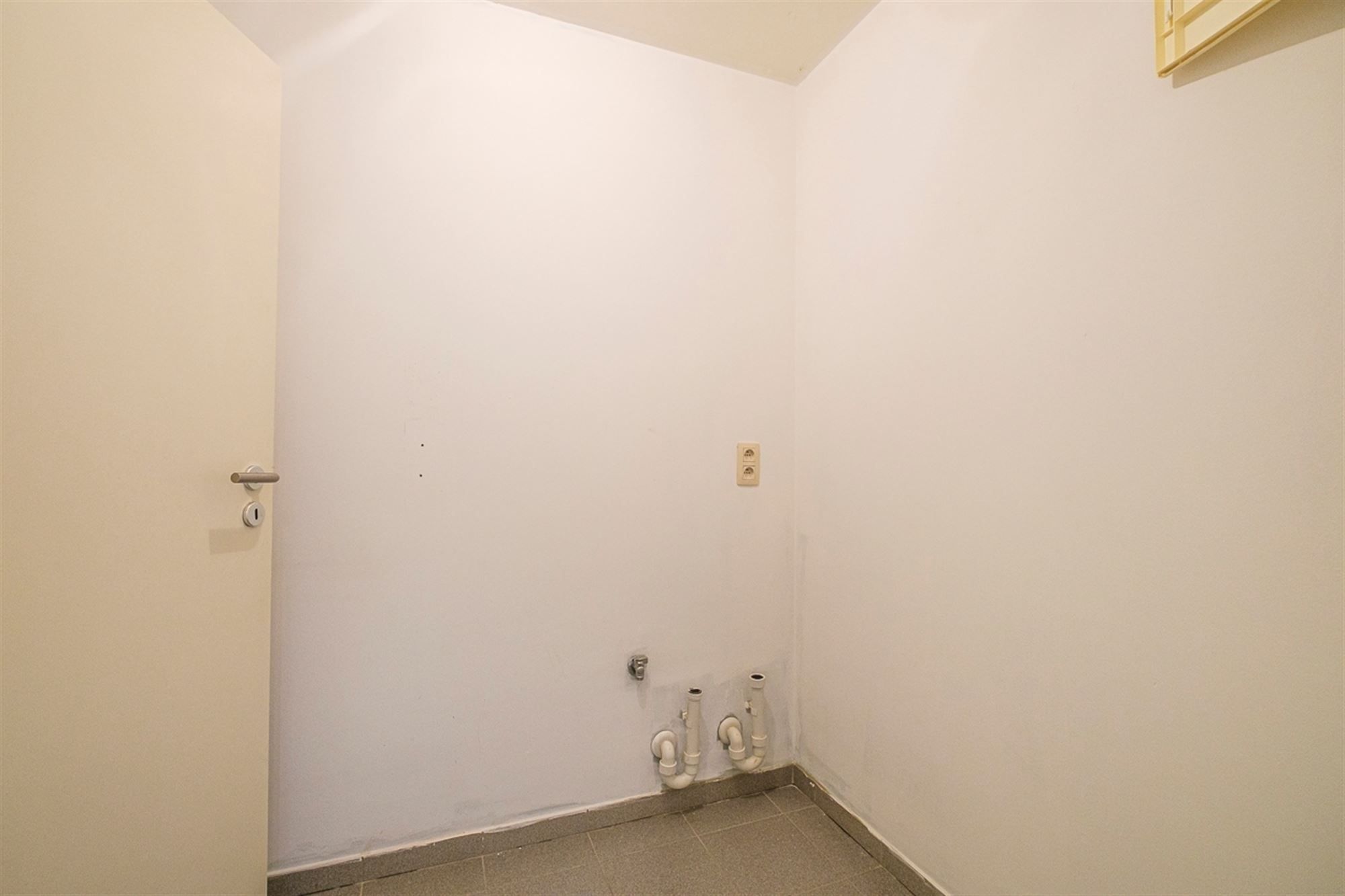 ENERGIEZUINIG APPARTEMENT MET TUIN IN HET HARTJE SINT-TRUIDEN  foto 11
