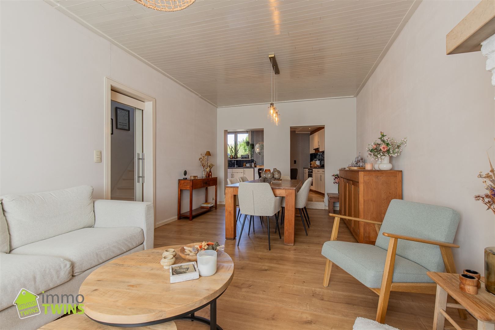 Halfopen bebouwing met karakter, comfort én een droomtuin! foto 6