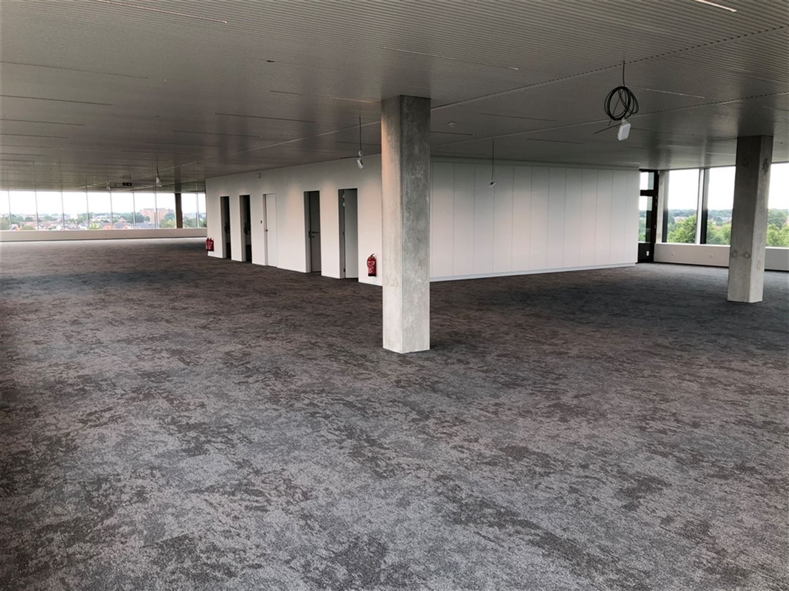 Nieuwbouwkantoren in Square One met lichtinval foto 5