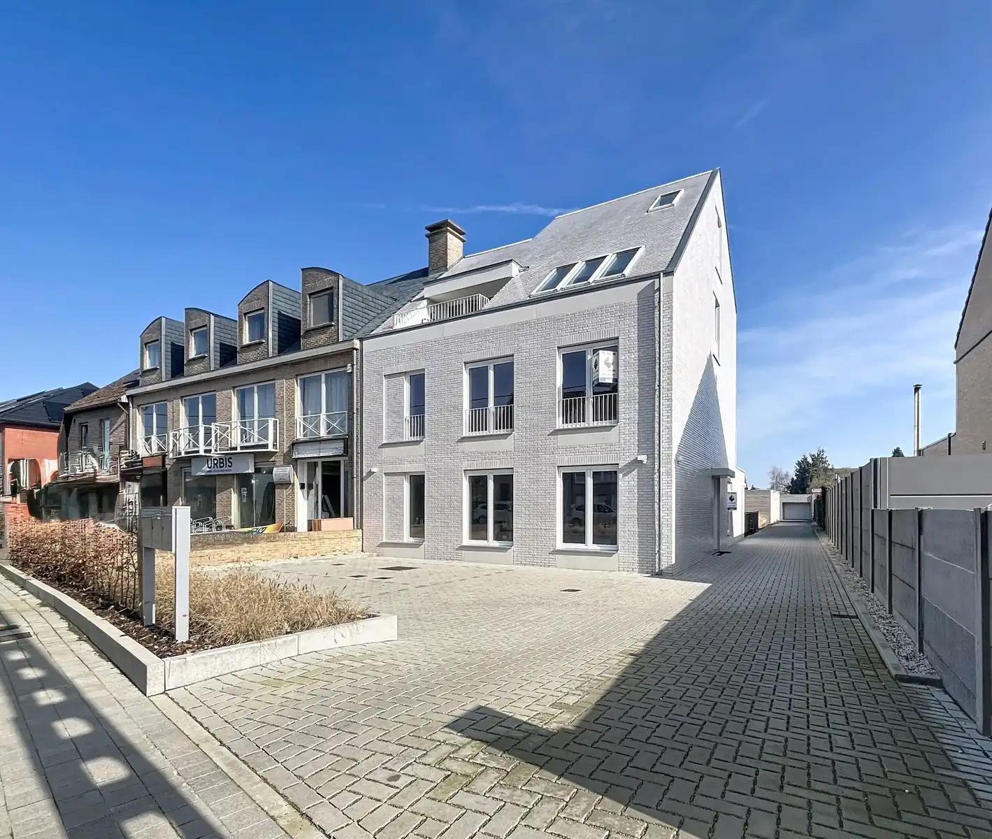 Gelijkvloers Kantoor met woonst (2 SLPK), nieuwbouw! foto 19