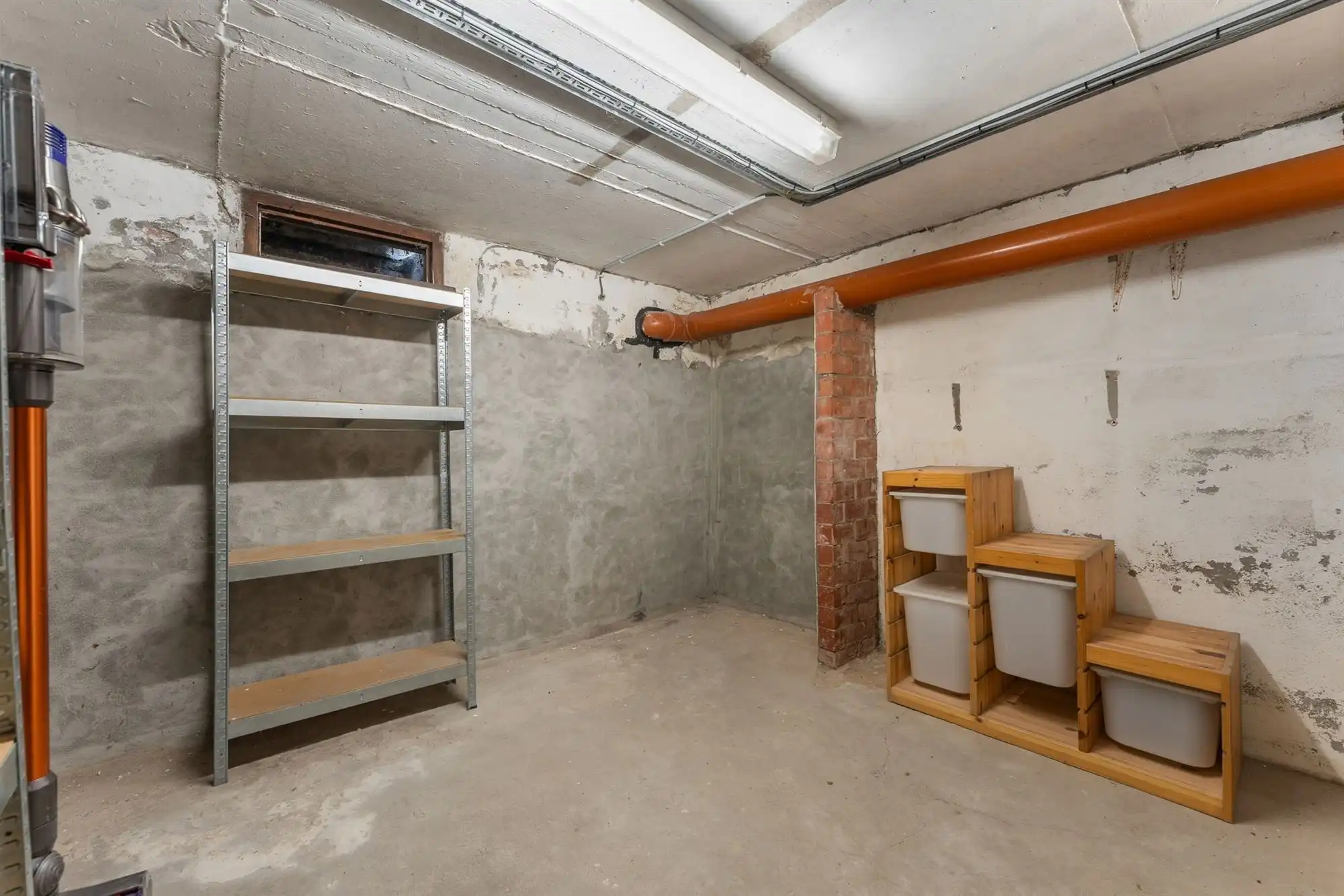 Steegwoning met naastliggend atelier/opslagplaats foto 21