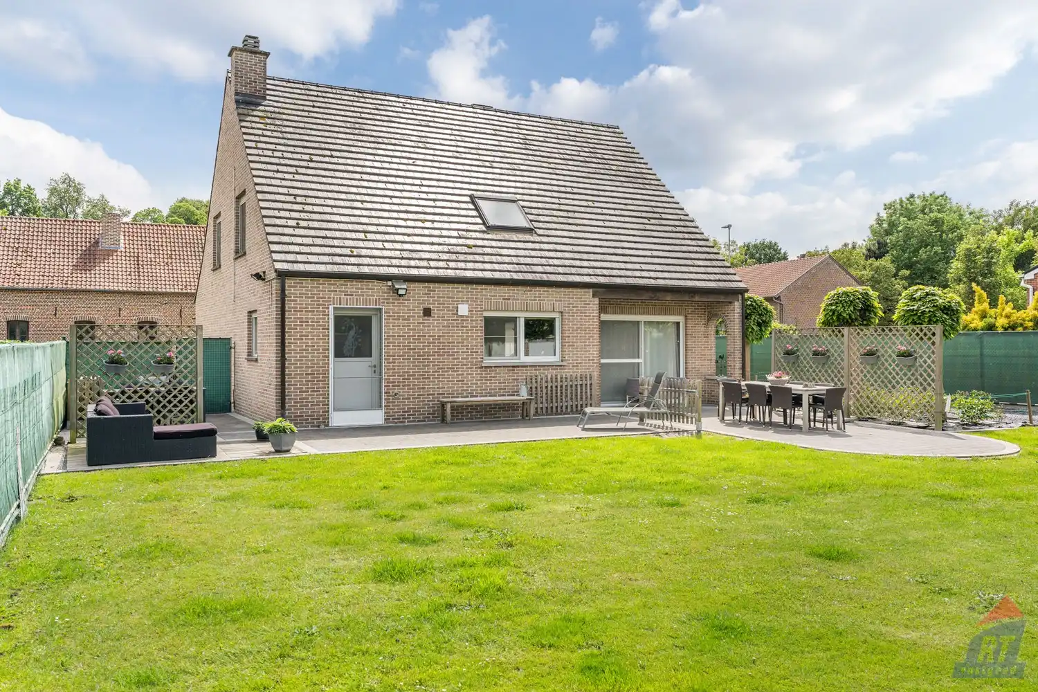 Instapklare open bebouwing met 4 slaapkamers, ruime tuin en dubbele garage in het groene Sint-Truiden foto 26