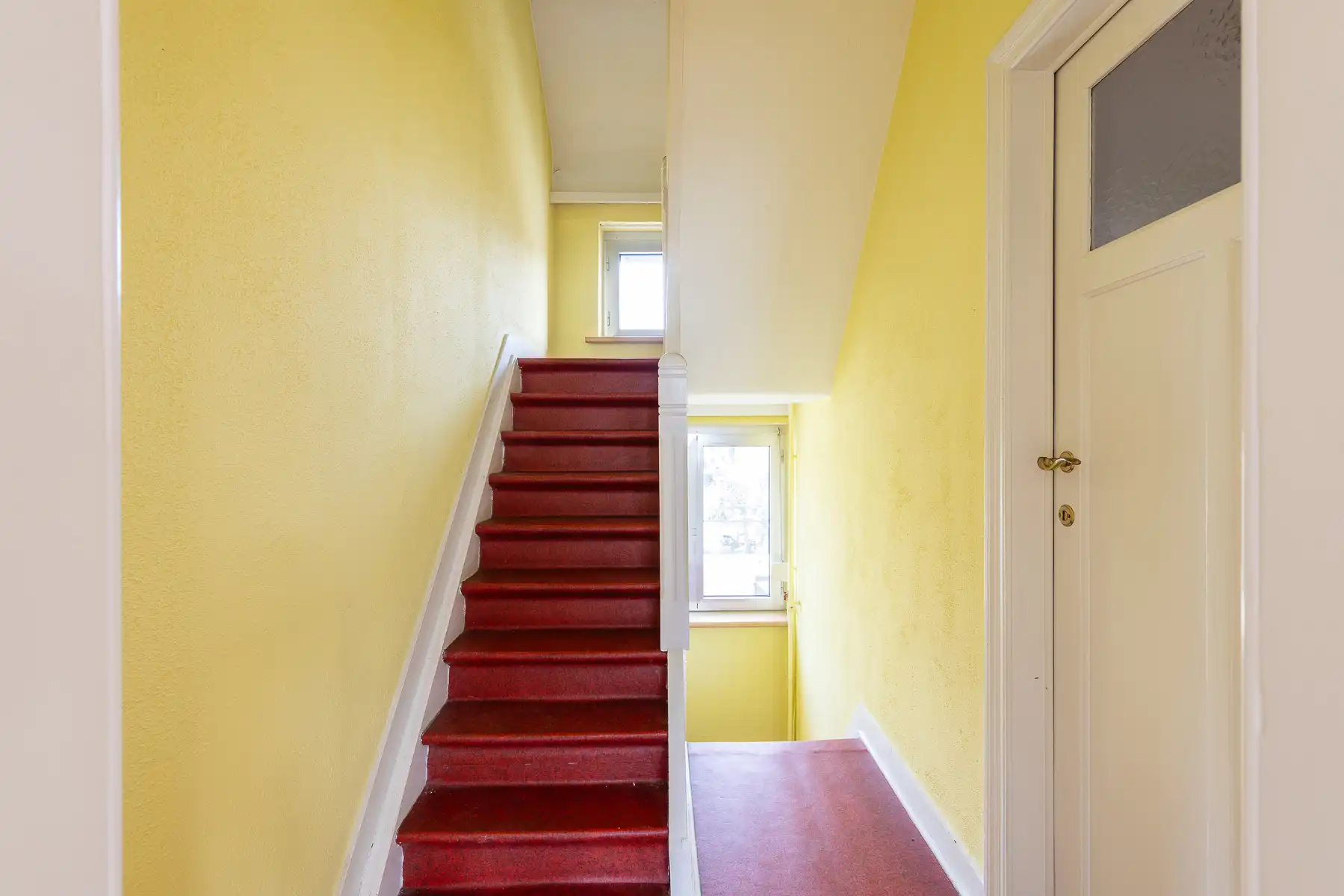 Te renoveren woning met potentieel in Drogenbos foto 14