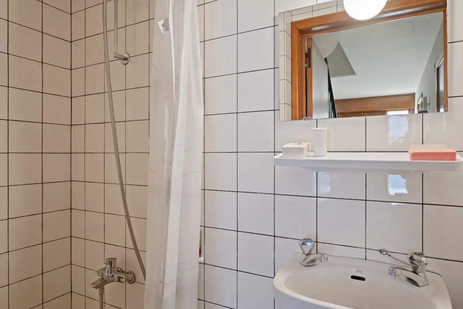 Uitstekend gelegen woonhuis foto 3