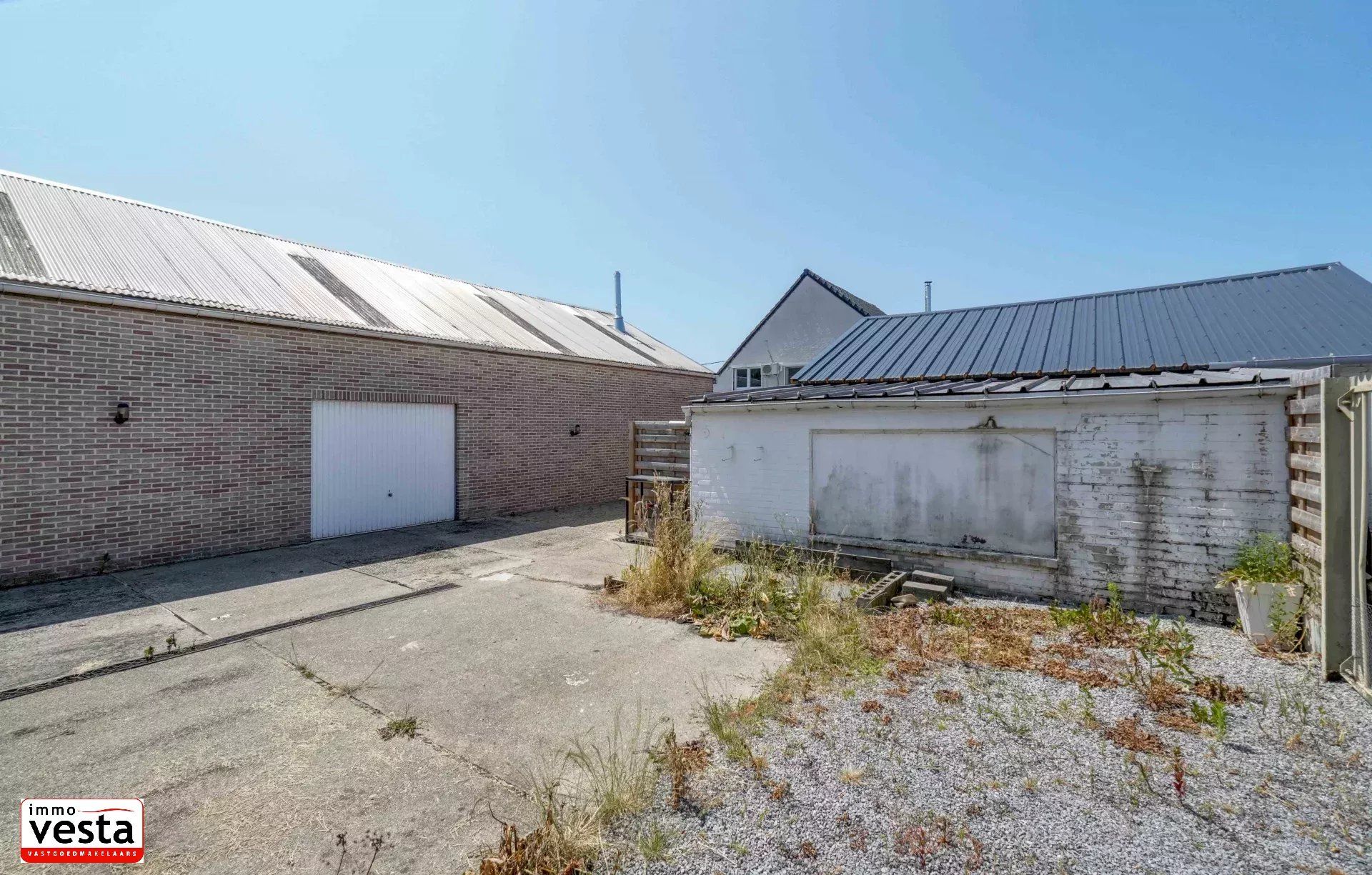 Ruime , landelijk gelegen woning met loods foto 26