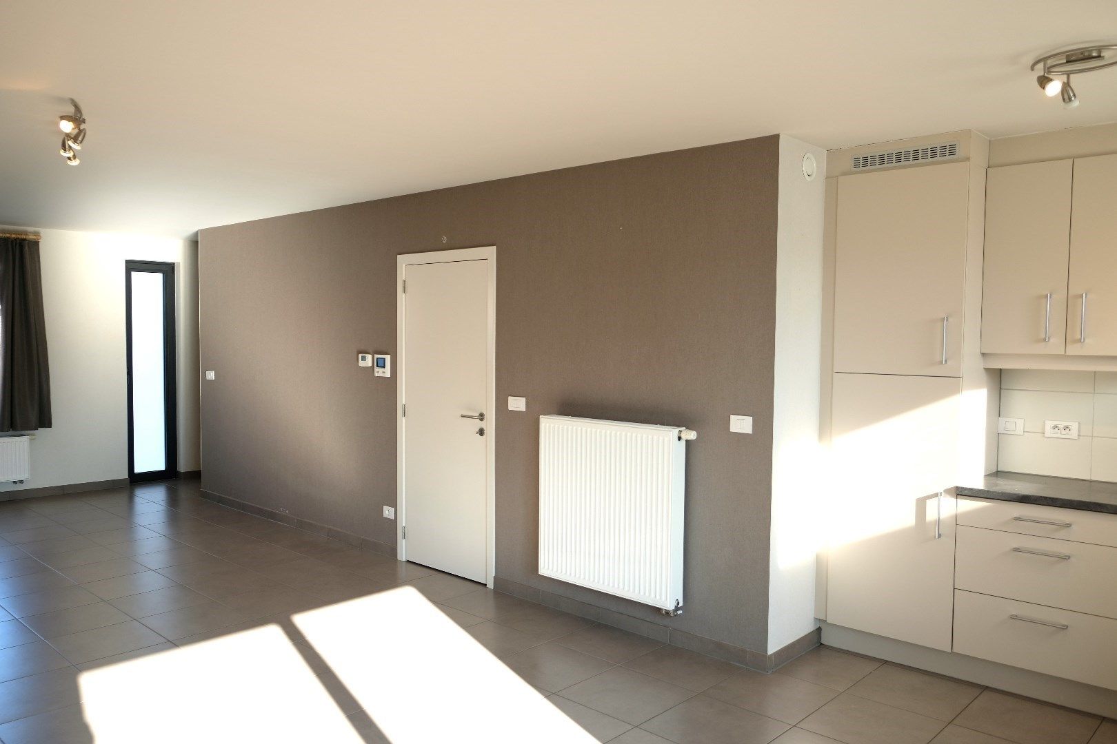 Recente, energiezuinige bel-etage woning met staanplaats in centrum Zottegem foto 10