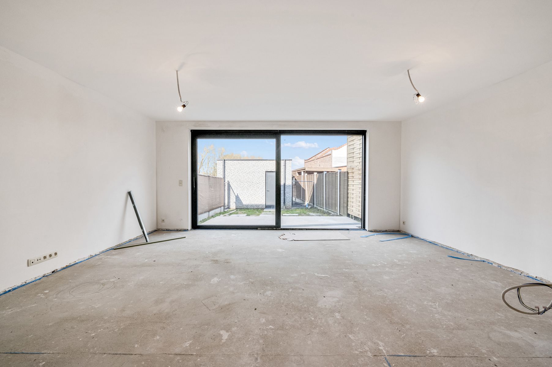 Gelijkvloers NB-appartement met terras en tuintje! foto 9