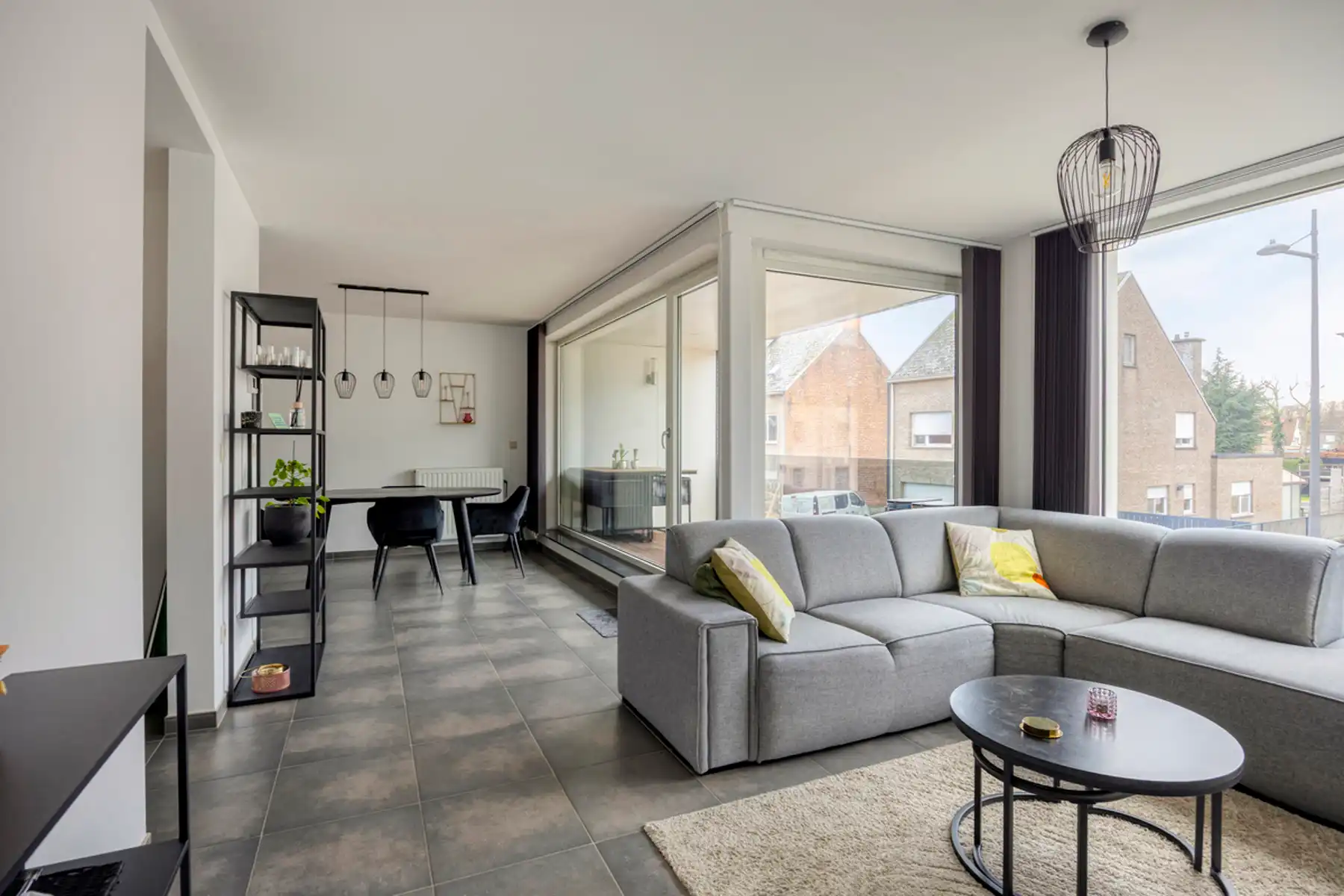 Energiezuinig appartement + autostaanplaats + kelder-berging foto {{pictureIndex}}