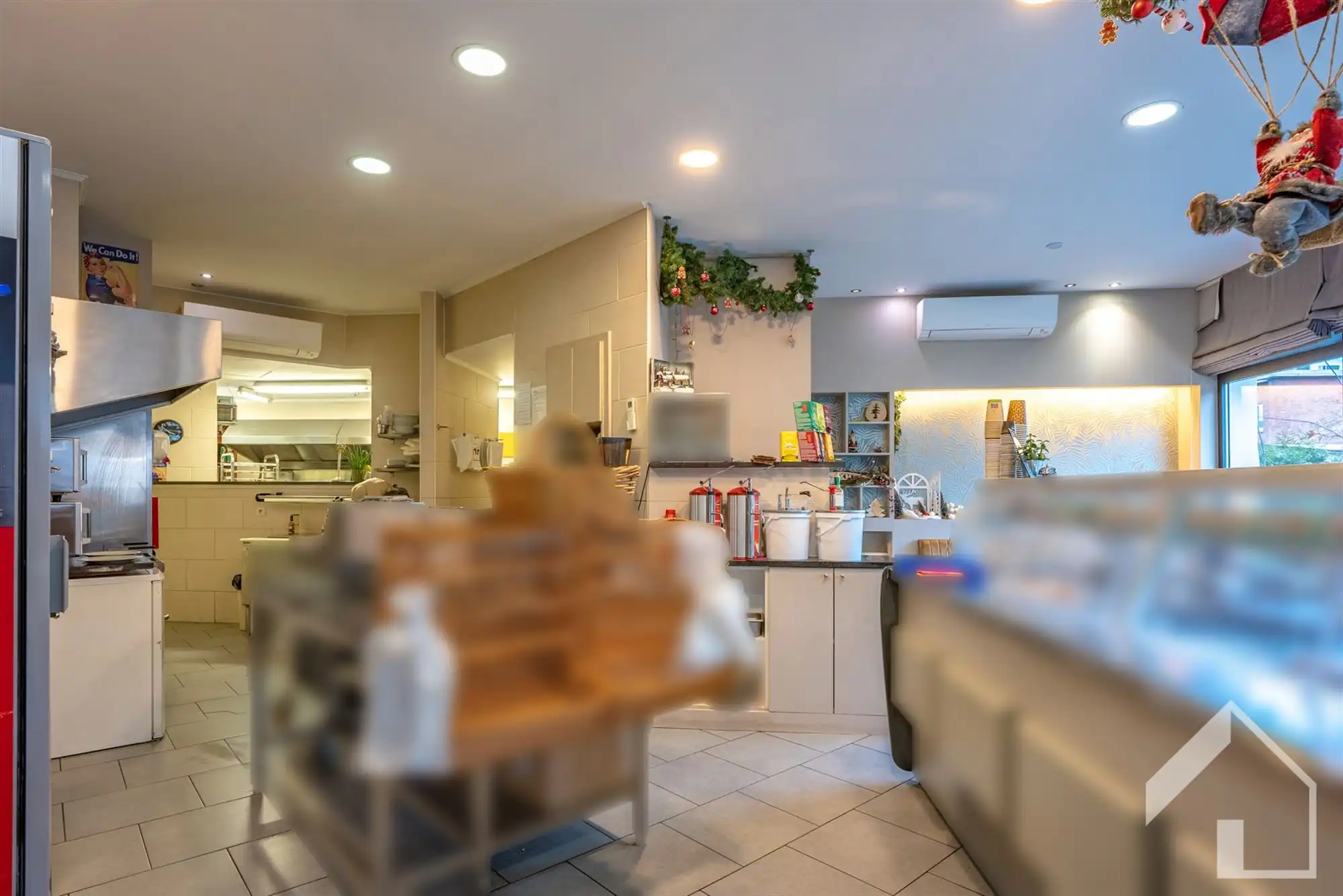 Gelijkvloers handelspand met 2 appartementen foto 6