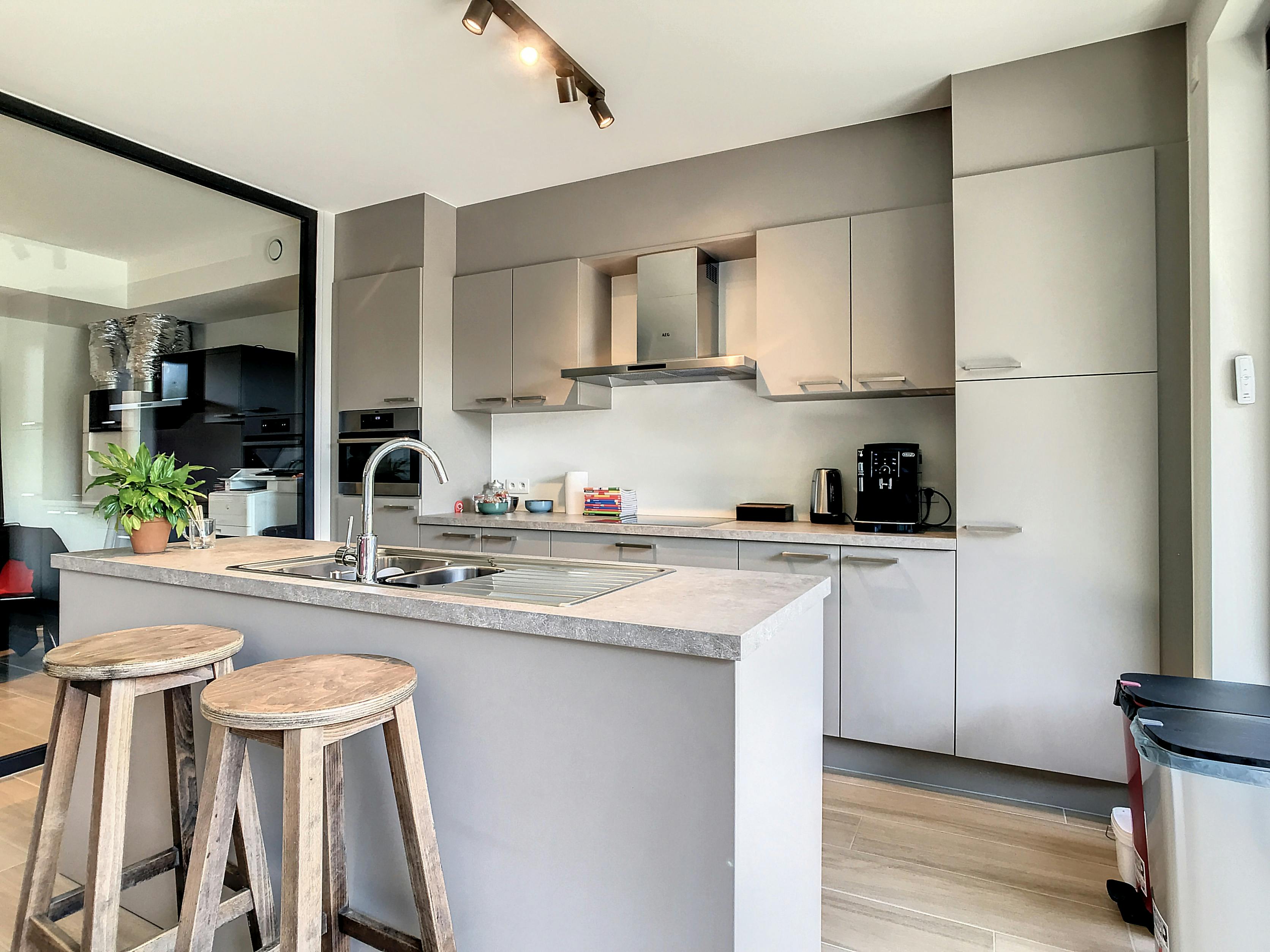 Verhuurde assistentiewoning te koop nabij het bruisend centrum van Hoogstraten! foto 3