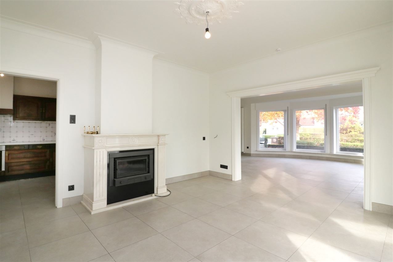 Villawoning met 4 slaapkamers en bijgebouw foto 14