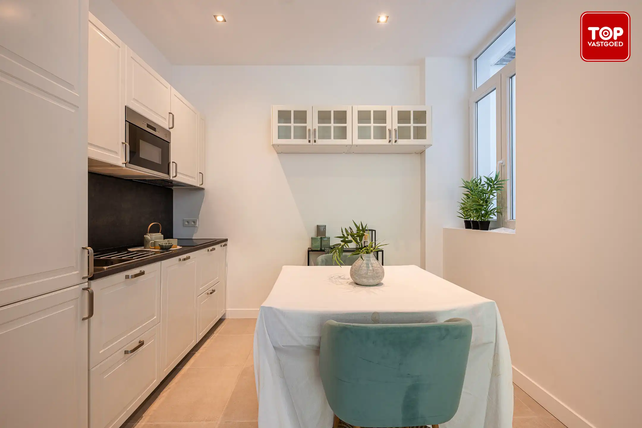 Totaal gerenoveerde woning met EPC B. foto 11