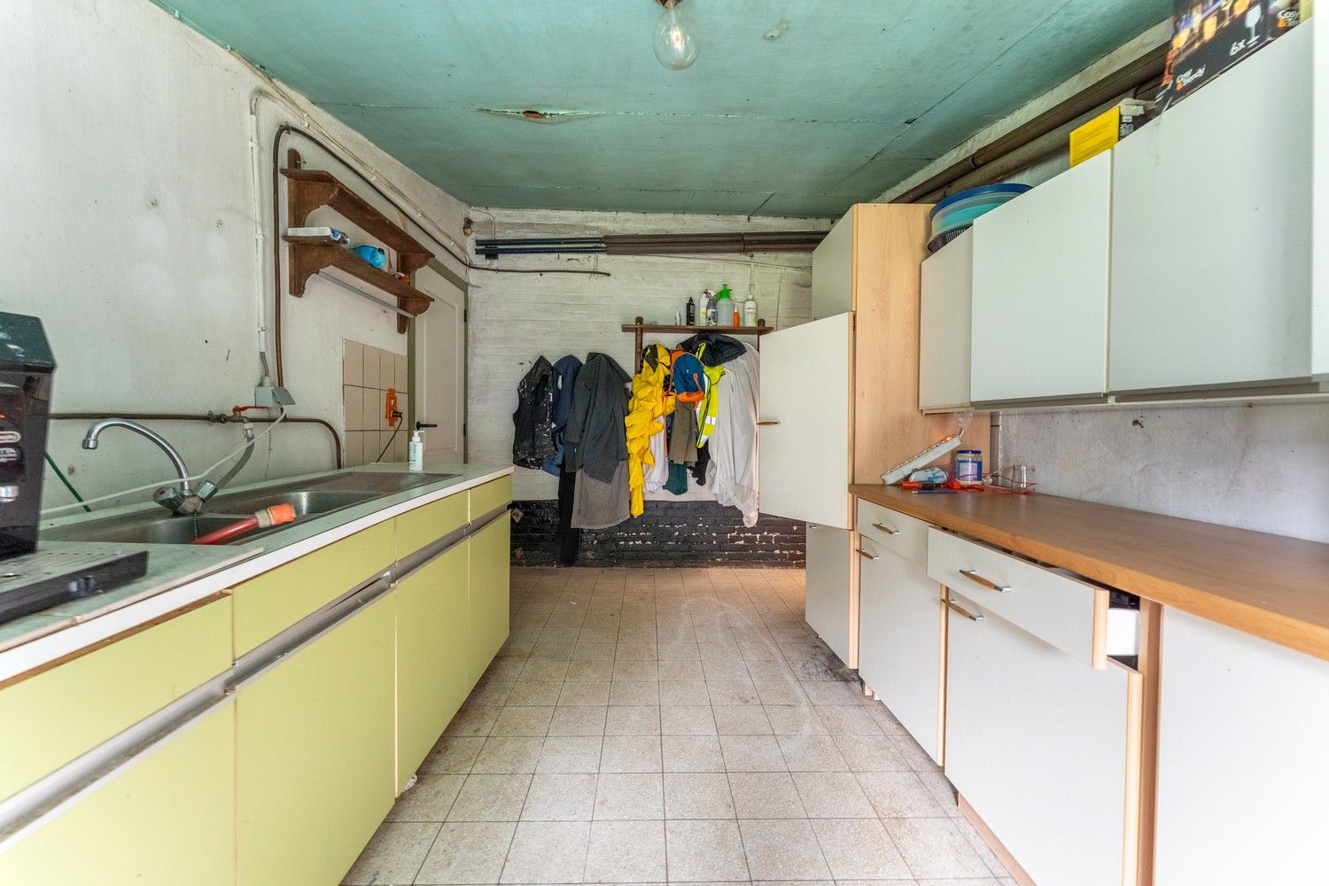 Charmante gerenoveerde woning met aanpalende schuur en 3 aparte bijgebouwen op 28a49 in Achel foto 30