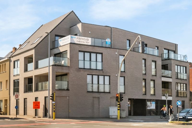 Roeselare nabij Station : Penthouse appartement met 2 slpks en zolder op de derde verdieping van een nieuw gebouwde Residentie genaamd "Residentie Arena" opp 110 m² foto 11