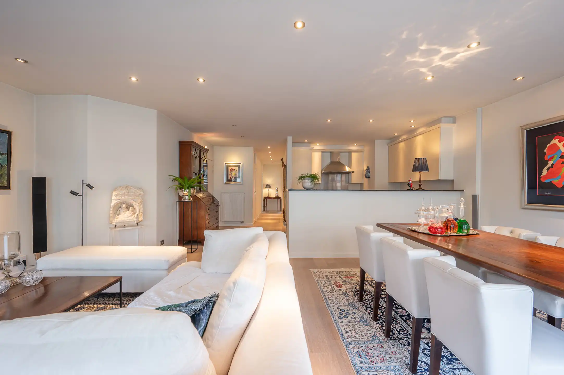 Lichtrijk appartement -zijdelings zeezicht nabij Rubensplein foto 3