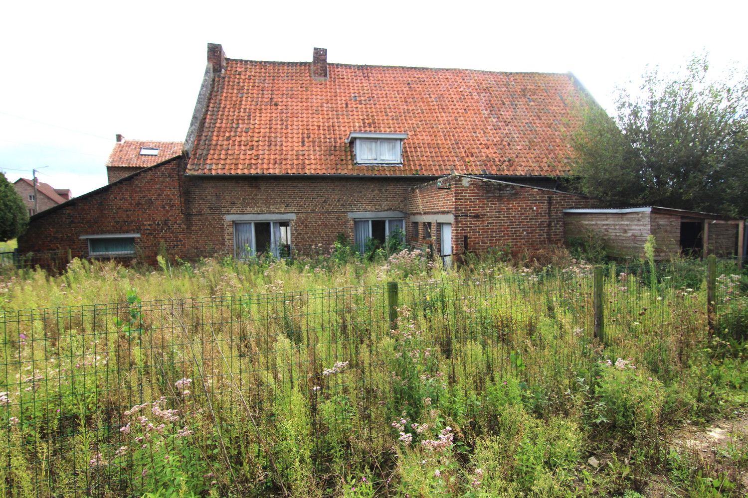 Te renoveren hoeve / projectgrond voor max 2 woningen foto 5